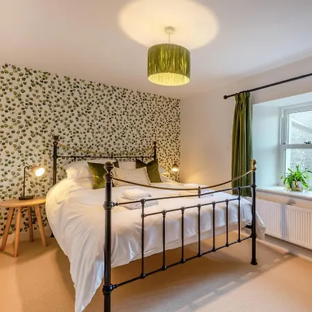 Semesterbostad Farm - *